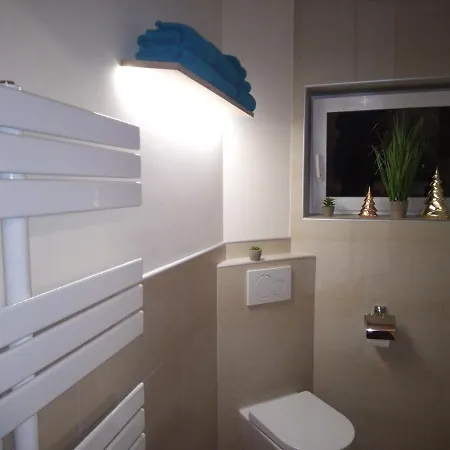 Moderne Ferienwohnung Bis 4 Personen Ronneburg  Exterior photo
